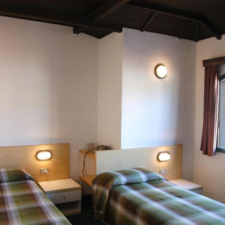 Hotel Eden Baveno Bagian luar foto