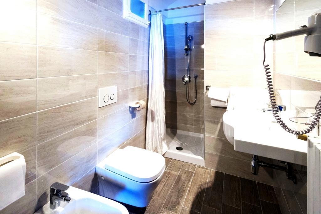 Hotel Eden Baveno Bagian luar foto