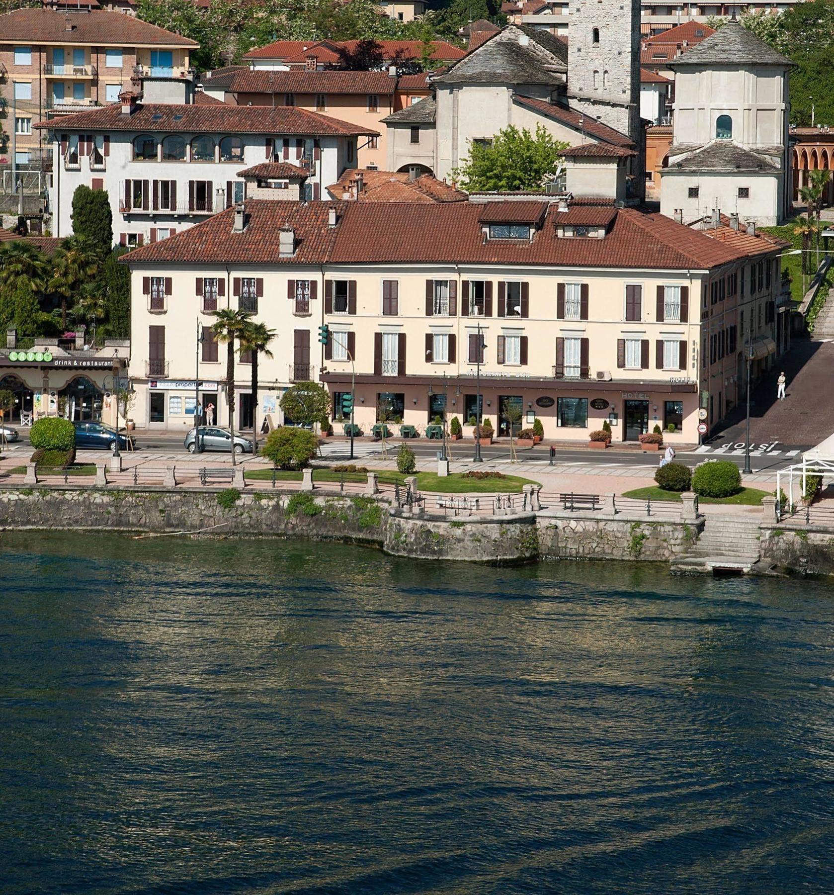 Hotel Eden Baveno Bagian luar foto